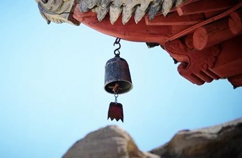 如果说美貌是推荐信,那么善良就是信用卡, 是生活中的通行证